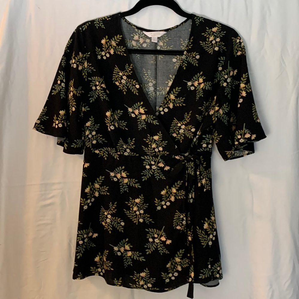 Lauren Conrad Maternity Wrap Around Blouse - Size Large